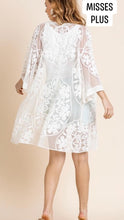 Load image into Gallery viewer, PLUS Lace Kimono with Optional Waist Tie
